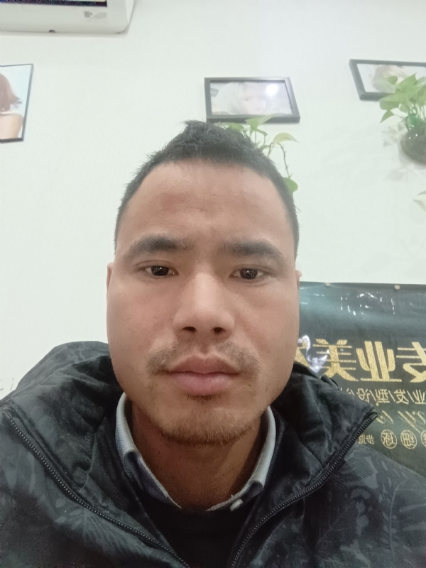 liuliyong的第一张照片--岳阳中老年相亲网